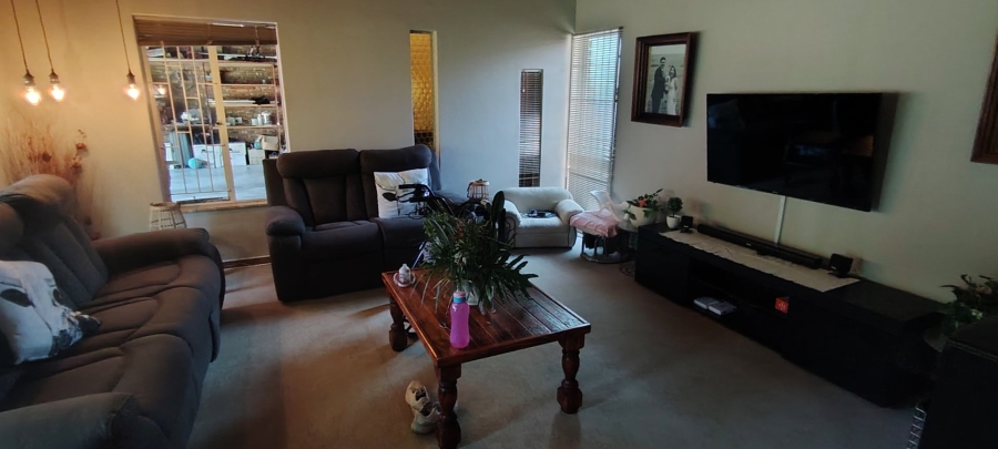 3 Bedroom Property for Sale in Flamwood North West